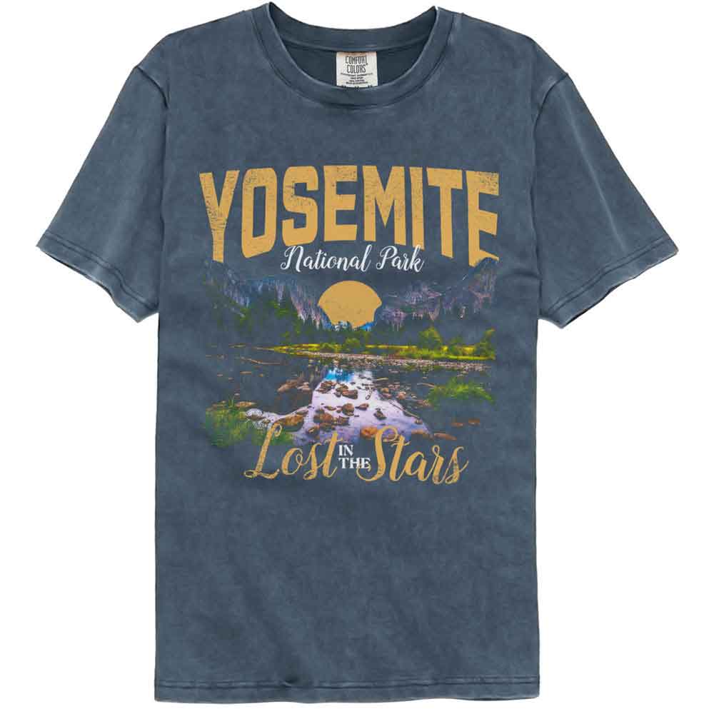 Lantern Press - YOSEMITE LOST IN STARS Adult Shirt