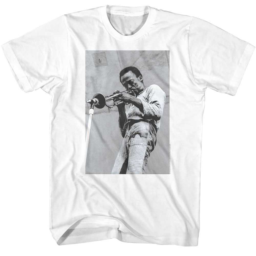 Miles Davis - MILES DAVIS TRUMPET INTO MIC Adult Shirt